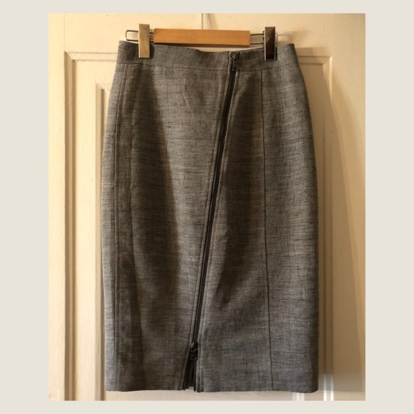 BCBG MaxAzria Pencil Skirt With Asymmetrical Front Zipper, Size US 2 - Picture 2 of 11